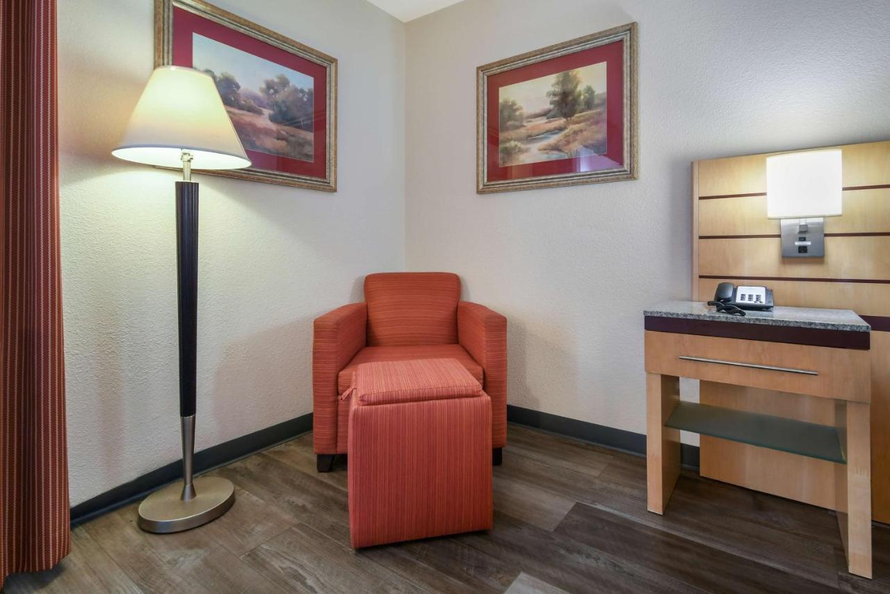 Hotel Surestay 2*