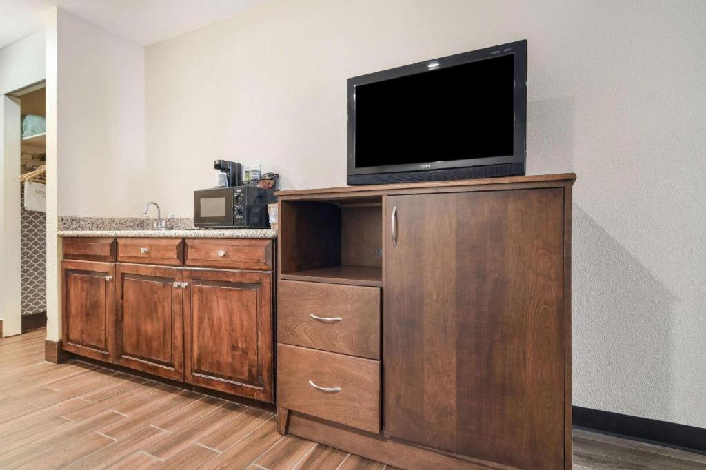 Surestay Hotel Tarboro