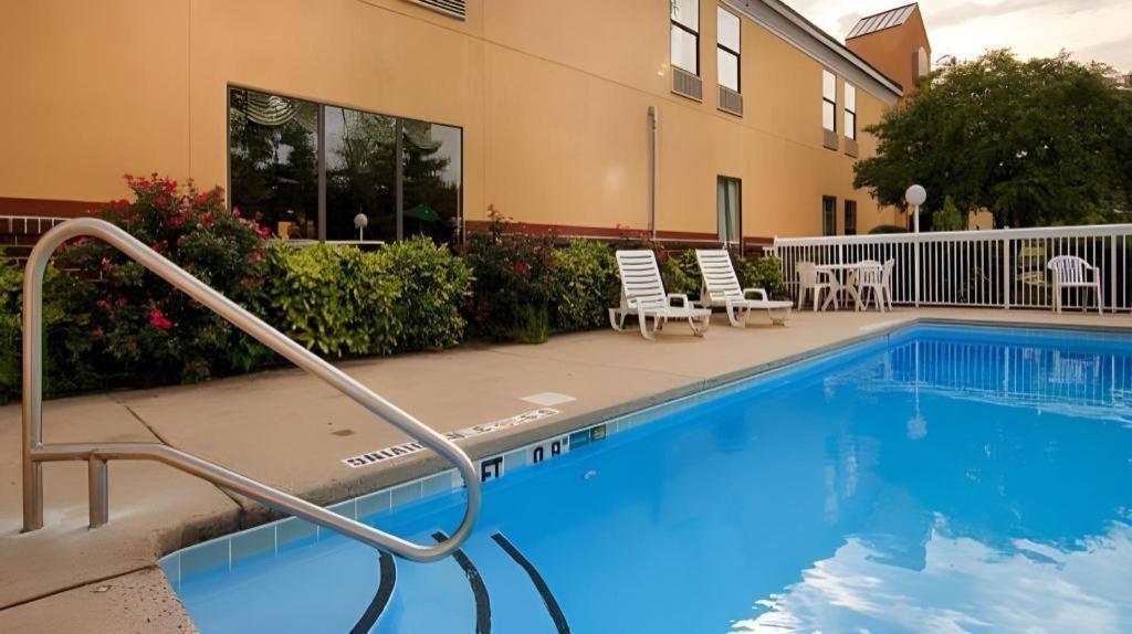 Surestay Tarboro
